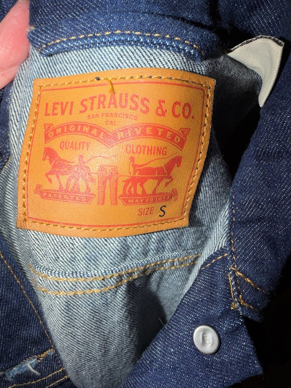 Levi's Dark Indigo Denim Trucker Jacket - Picture 3 of 3
